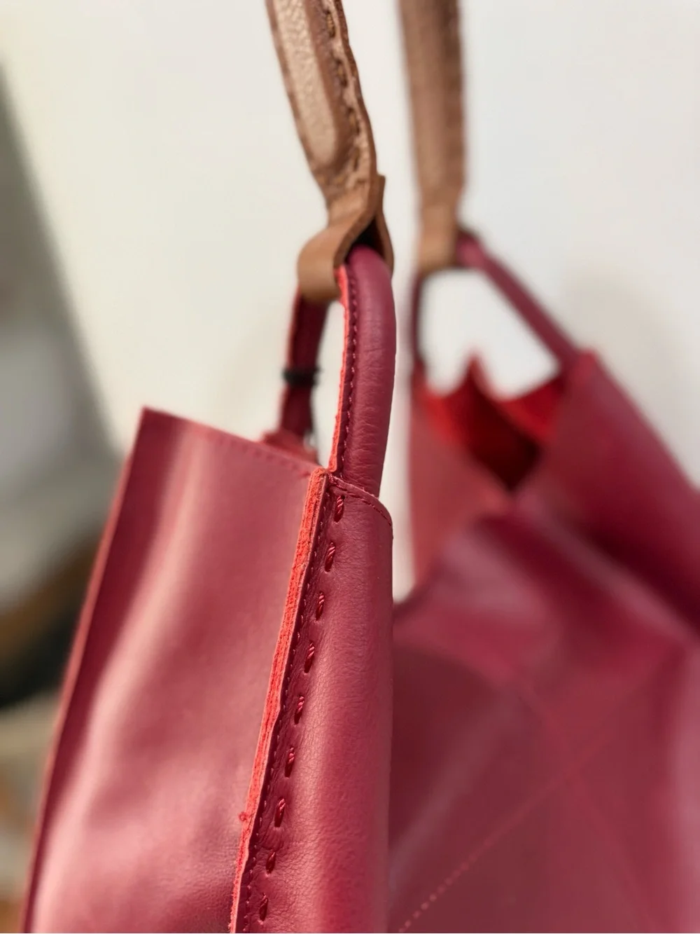 The Sak ~ Los Feliz Large Tote in Crimson Hobo like new! - Picture 13 of 17